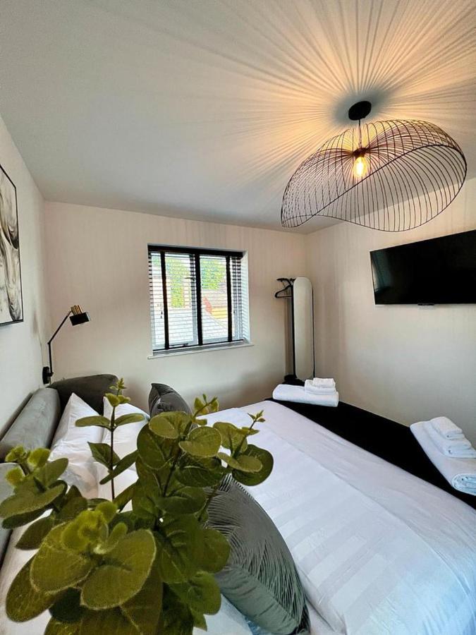 Charming 3-Bed House With 1 Parking Space Canterbury Dış mekan fotoğraf