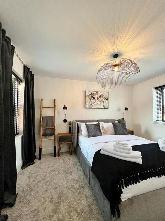 Charming 3-Bed House With 1 Parking Space Canterbury Dış mekan fotoğraf