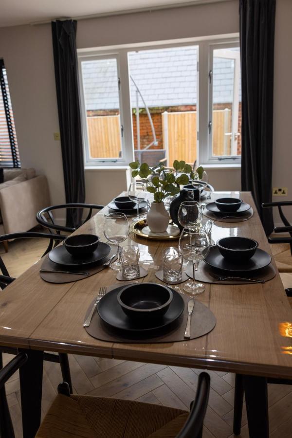 Charming 3-Bed House With 1 Parking Space Canterbury Dış mekan fotoğraf